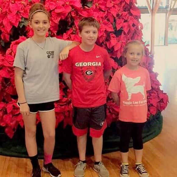 Meet your Posher, Christie - Picture 1 of 1